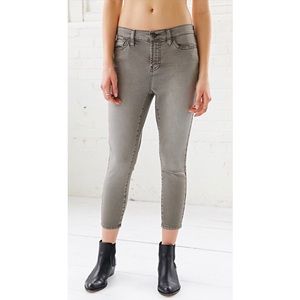 BDG UO Easy Rise Grazer Gray Crop Skinny Jeans